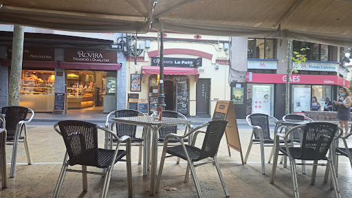 cervecería Le Petit Café en L'Hospitalet de Llobregat - Barcelona